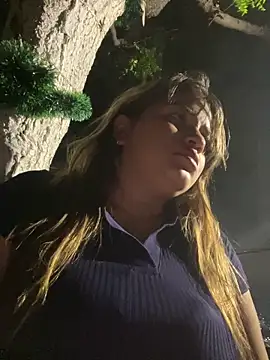 Snapshot of perlita05 chatting on 02-04-26, 01:11 perlita05 online show from 02-04-26, 01:11