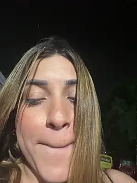 Snapshot of perlita05 chatting on 02-15-26, 01:28 perlita05 online show from 02-15-26, 01:28