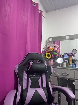 Snapshot of perlita05 chatting on 02-03-26, 04:54 perlita05 online show from 02-03-26, 04:54