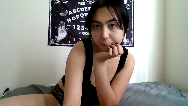 Valentineyittk online show from 12-31-24, 06:13