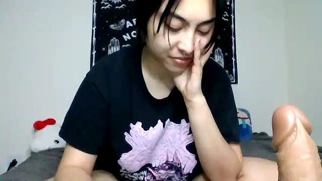 Valentineyittk online show from 12-22-24, 02:28