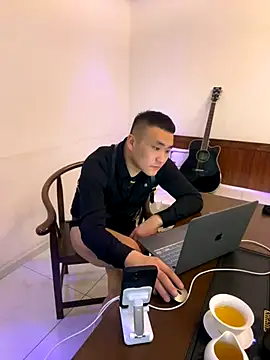 Snapshot of ShaoZian_1 chatting on 11-19-25, 12:16 ShaoZian 1 online show from 11-19-25, 12:16