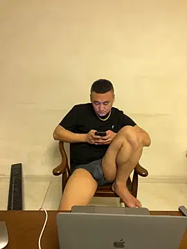 Snapshot of ShaoZian_1 chatting on 11-30-25, 12:50 ShaoZian 1 online show from 11-30-25, 12:50