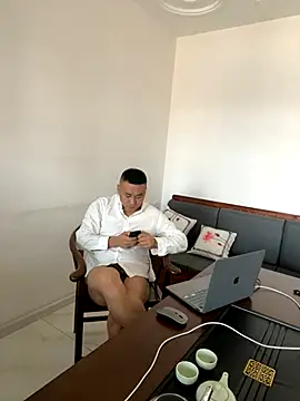 Snapshot of ShaoZian_1 chatting on 10-24-25, 03:49 ShaoZian 1 online show from 10-24-25, 03:49