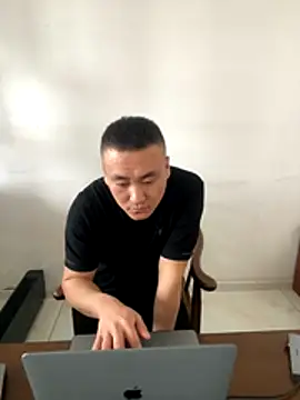 Snapshot of ShaoZian_1 chatting on 12-04-25, 06:01 ShaoZian 1 online show from 12-04-25, 06:01