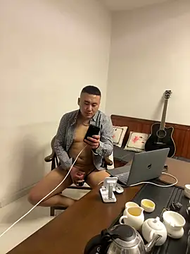 Snapshot of ShaoZian_1 chatting on 11-06-25, 06:34 ShaoZian 1 online show from 11-06-25, 06:34