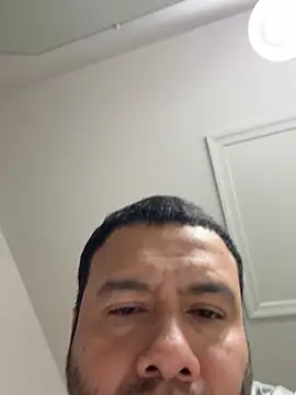 elamante03 online show from 03-08-25, 07:42