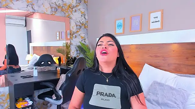 EmaBakker online show from 03-20-26, 07:04