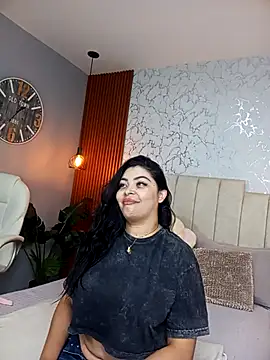 EmaBakker online show from 04-02-26, 06:42