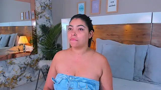 EmaBakker online show from 03-03-26, 06:09