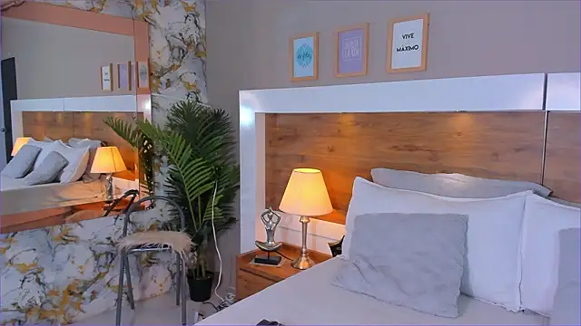 EmaBakker online show from 02-09-26, 06:55