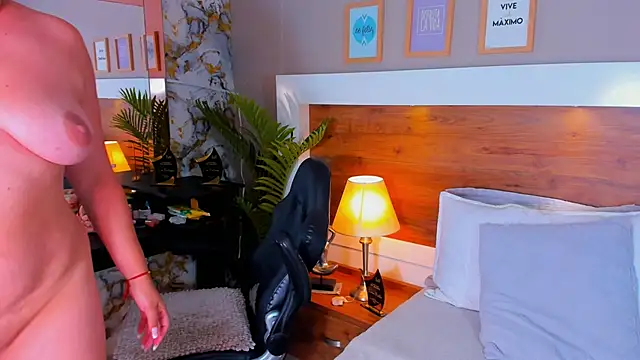 EmaBakker online show from 03-26-26, 09:07