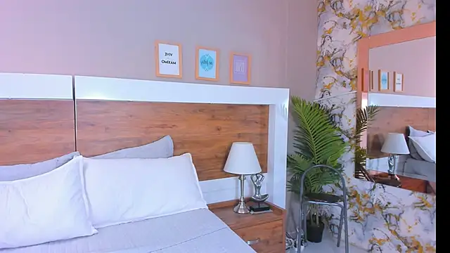 EmaBakker online show from 04-15-26, 04:55