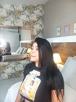 EmaBakker online show from 12-22-25, 12:05