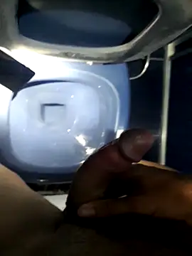 Snapshot of lm279 chatting on 10-16-25, 12:35 lm279 online show from 10-16-25, 12:35