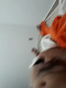 Snapshot of lm279 chatting on 10-20-25, 09:32 lm279 online show from 10-20-25, 09:32