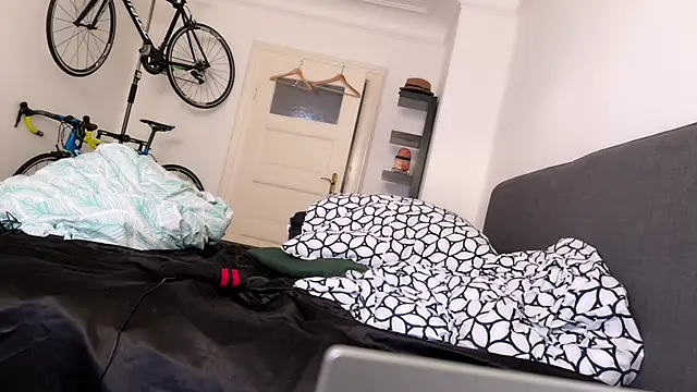 LIVEcamCUMDADDY online show from 01-01-25, 08:13