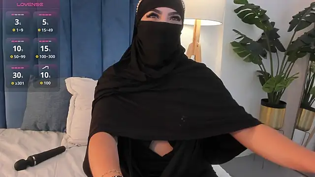 Snapshot of _malih_ chatting on 10-10-25, 01:23 malih online show from 10-10-25, 01:23