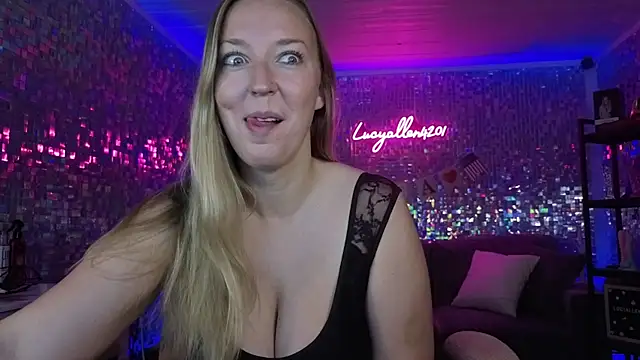 lucyallen4201 online show from 06-18-26, 12:10