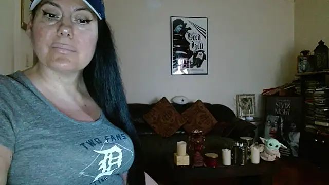 mandaloriangirls online show from 04-17-26, 06:00