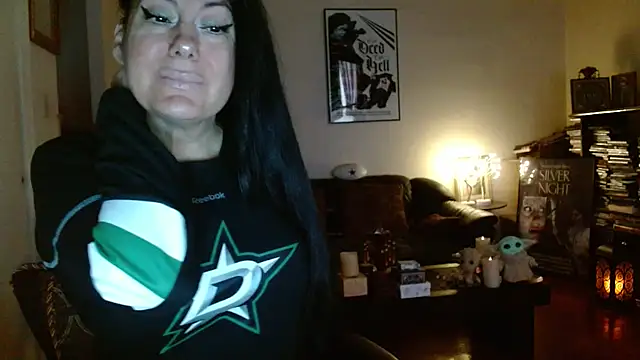 mandaloriangirls online show from 11-10-25, 07:30