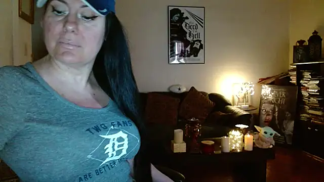 mandaloriangirls online show from 04-16-26, 10:01