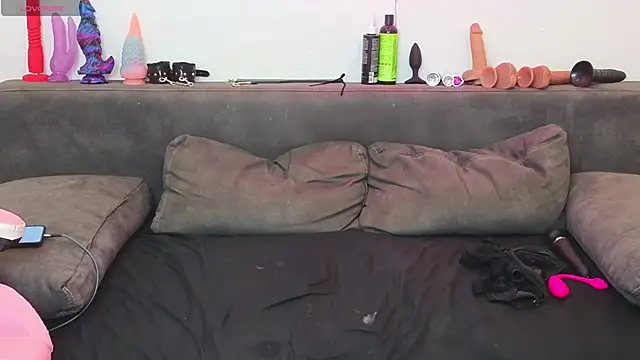 Milas Dreams online show from 10-16-25, 07:33