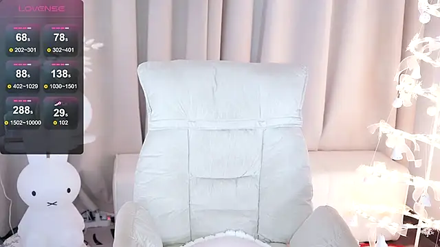 Snapshot of UUKiss_ chatting on 03-03-25, 01:12 UUKiss online show from 03-03-25, 01:12