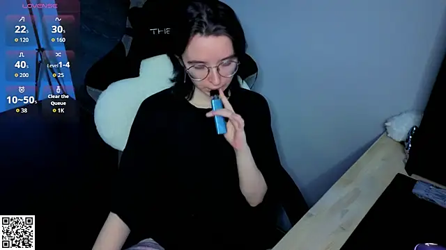 Nora Failure online show from 06-18-26, 10:48