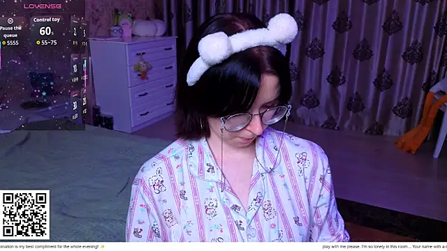 Nora Failure online show from 02-17-26, 01:08