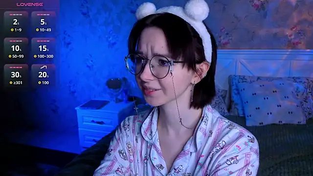 Nora Failure online show from 12-04-25, 11:31