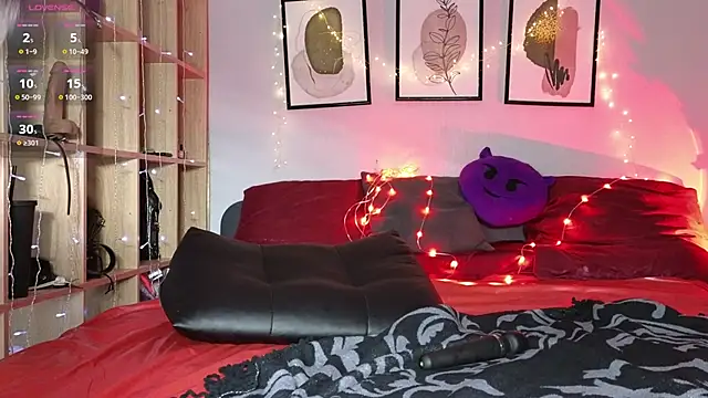 Snapshot of Devil_s_bride chatting on 09-27-25, 03:51 Devil s bride online show from 09-27-25, 03:51