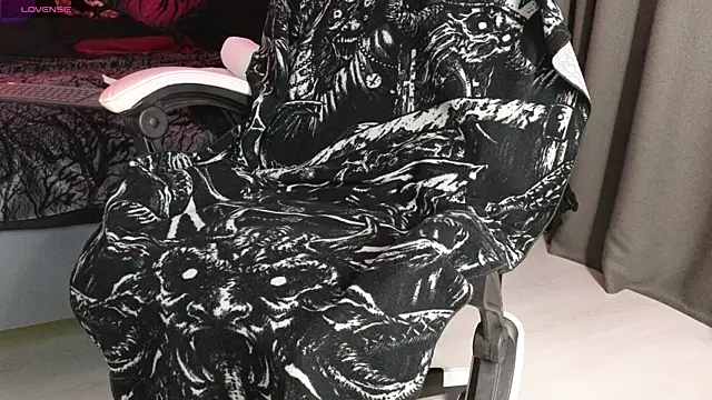 Devil s bride online show from 05-15-26, 04:38