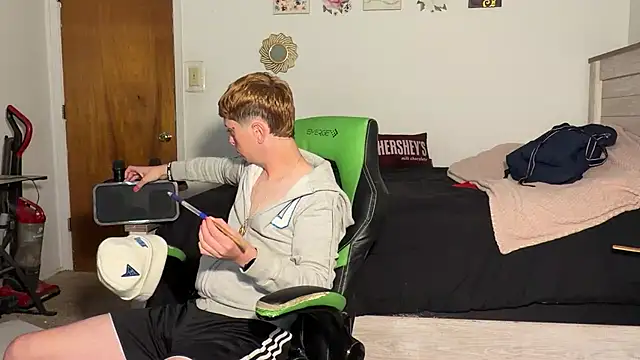 twentywithafelonyy online show from 11-12-25, 04:11