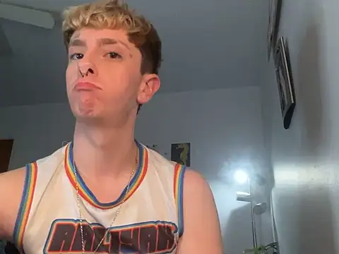 twentywithafelonyy online show from 03-03-25, 05:37