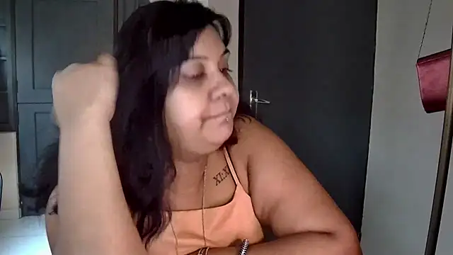 Snapshot of GoddessLorenaTheeSiren chatting on 03-17-25, 03:50 GoddessLorenaTheeSiren online show from 03-17-25, 03:50