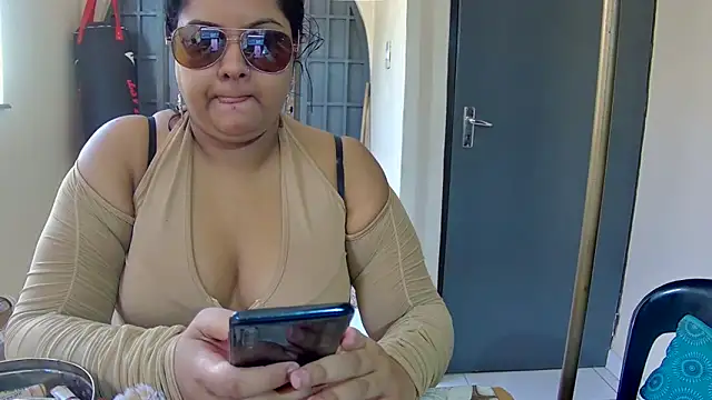 Snapshot of GoddessLorenaTheeSiren chatting on 03-20-25, 08:42 GoddessLorenaTheeSiren online show from 03-20-25, 08:42