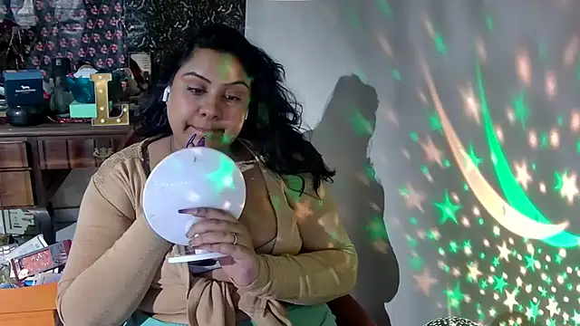 Snapshot of GoddessLorenaTheeSiren chatting on 03-16-25, 01:17 GoddessLorenaTheeSiren online show from 03-16-25, 01:17