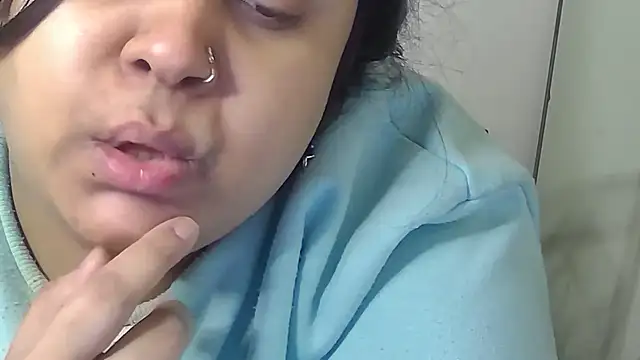 Snapshot of GoddessLorenaTheeSiren chatting on 09-17-25, 04:58 GoddessLorenaTheeSiren online show from 09-17-25, 04:58