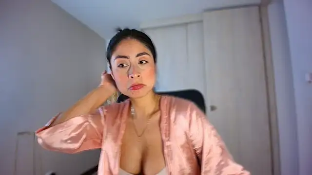 auroracaruso11 online show from 07-16-26, 05:10