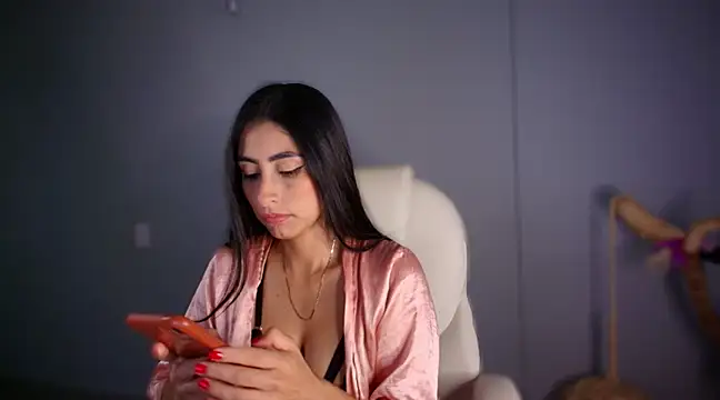 auroracaruso11 online show from 02-02-25, 10:28