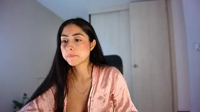 auroracaruso11 online show from 06-01-26, 06:07
