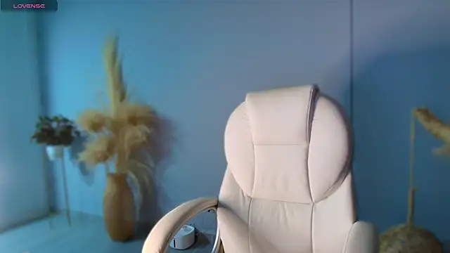auroracaruso11 online show from 01-24-25, 01:03