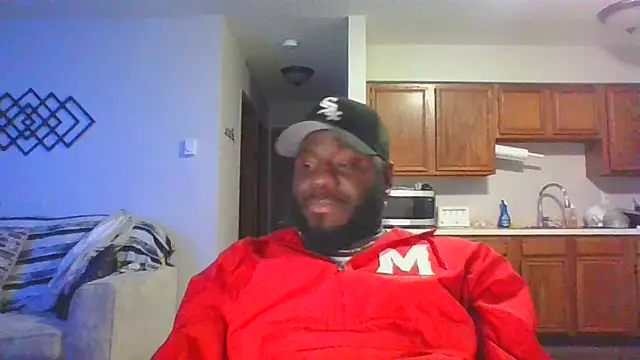 Snapshot of Stayinalive1992 chatting on 02-26-25, 06:30 Stayinalive1992 online show from 02-26-25, 06:30