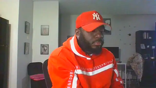 Stayinalive1992 online show from 10-29-25, 02:54