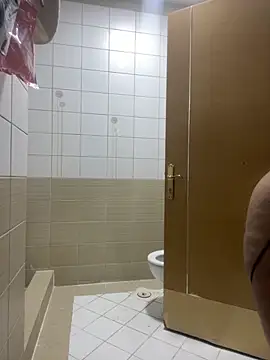 Layla-daloua online show from 11-22-25, 12:10