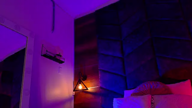 ParisFox  online show from 02-05-26, 07:43