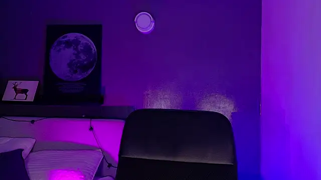 ParisFox  online show from 01-06-26, 08:02