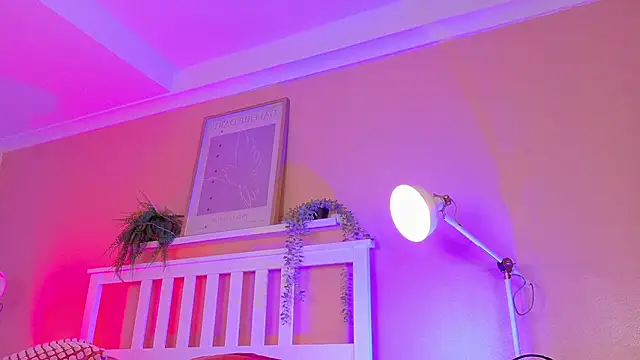 ParisFox  online show from 02-16-26, 08:29