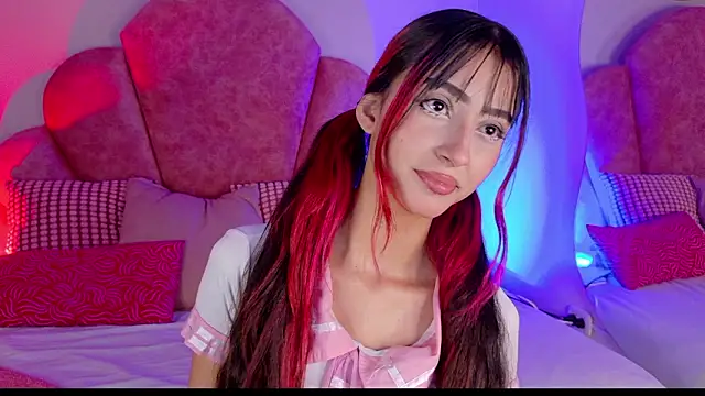 ParisFox  online show from 02-25-26, 08:52